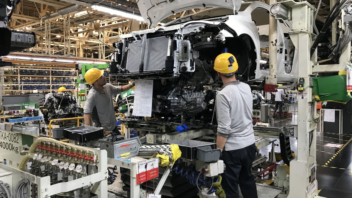 Toyota Sakarya'daki fabrikasında ara bitti, üretim başladı