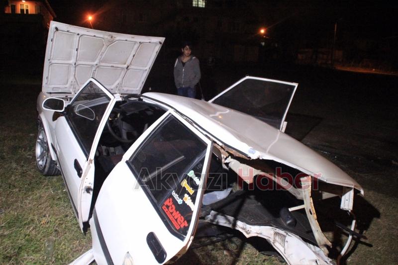 TRAFİK KAZASI OTOMOBİL 2 PARÇAYA AYRILDI