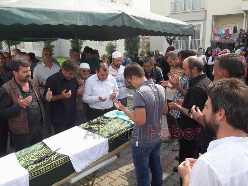 Trafik Kazasından Hayatını Kaybeden Neslihan Can Defnedildi 