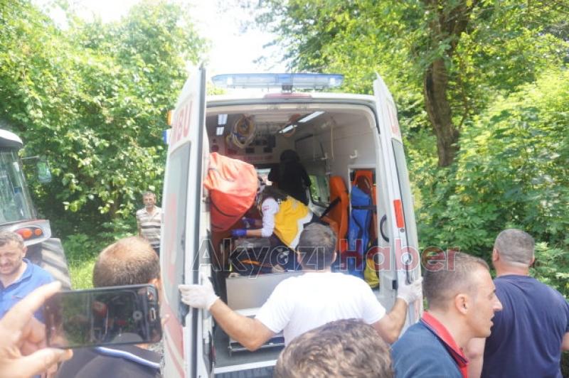 Traktör şaha kalktı sürücü sıkıştı