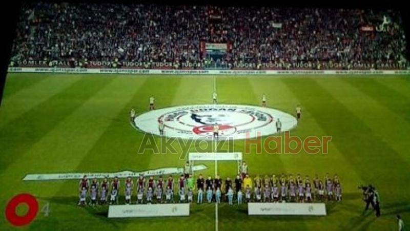 TS-FB Maçında Seremonide Bir Akyazılı