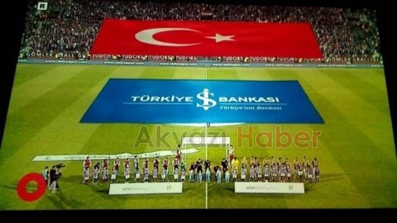 TS-FB Maçında Seremonide Bir Akyazılı
