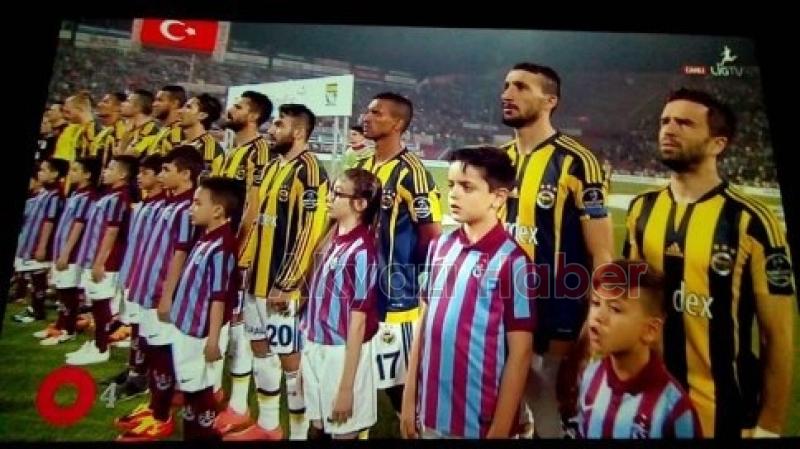 TS-FB Maçında Seremonide Bir Akyazılı