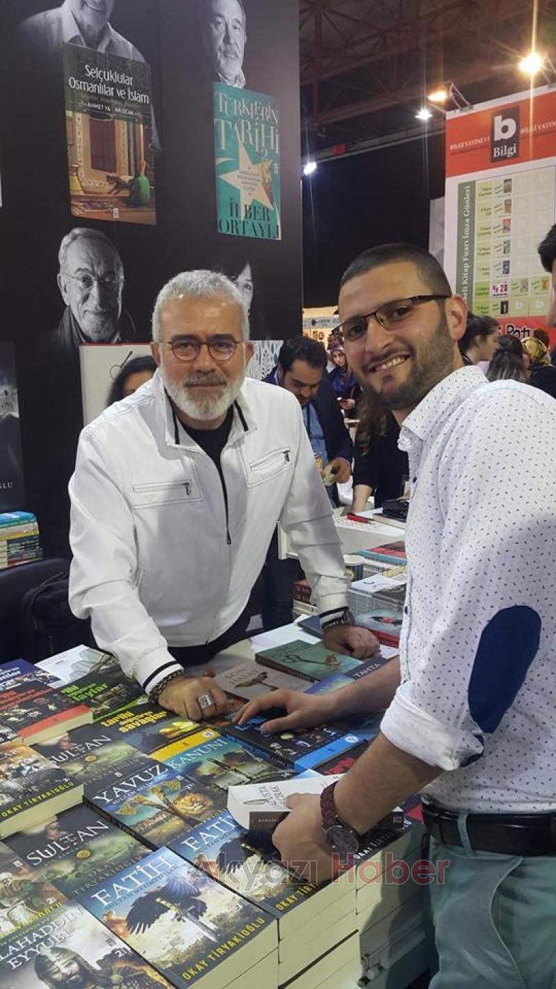 TÜGVA Akyazı Okursever Gençlerle Kitap Fuarında 