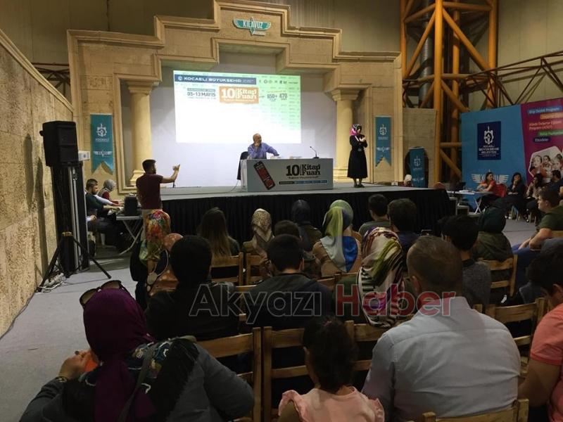 TÜGVA Akyazı Okursever Gençlerle Kitap Fuarında 