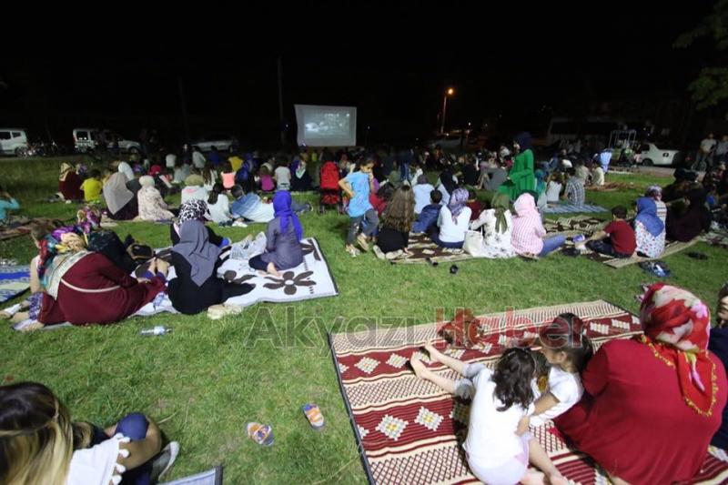 TÜGVA AKYAZI SiNEMA  ETKiNiKLERi DEVAM EDiYOR