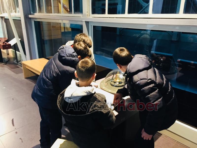 Tügva Akyazı’dan Karne Hediyesi