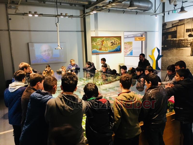 Tügva Akyazı’dan Karne Hediyesi