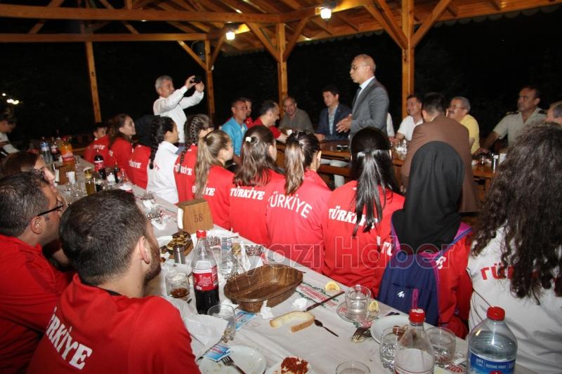 TÜRKİYE KARATE BAYAN MİLLİ TAKIMI AKYAZI’DA