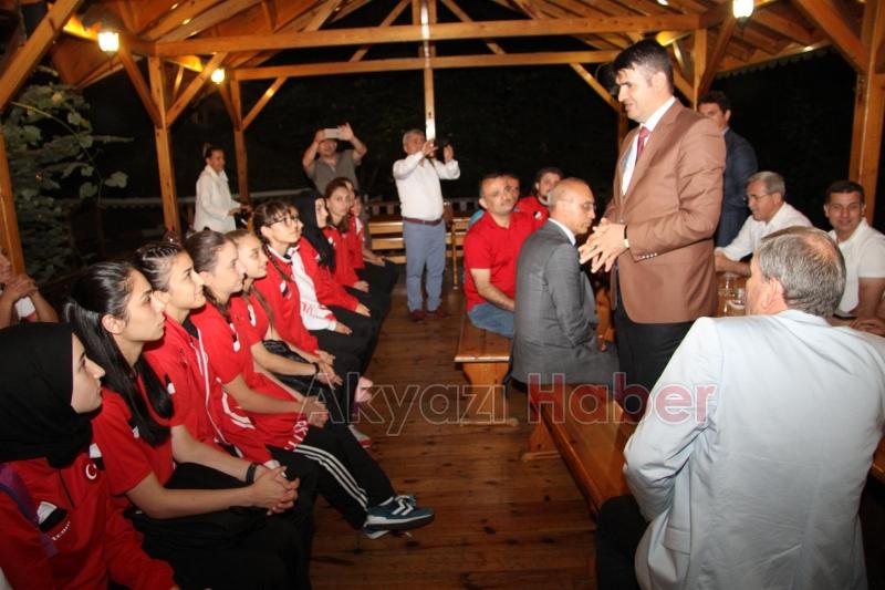 TÜRKİYE KARATE BAYAN MİLLİ TAKIMI AKYAZI’DA