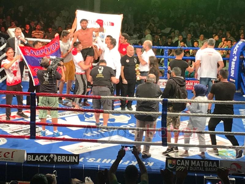 Hendek Bayraktepe Arenada Kick Boks fırtınası nefes kesti