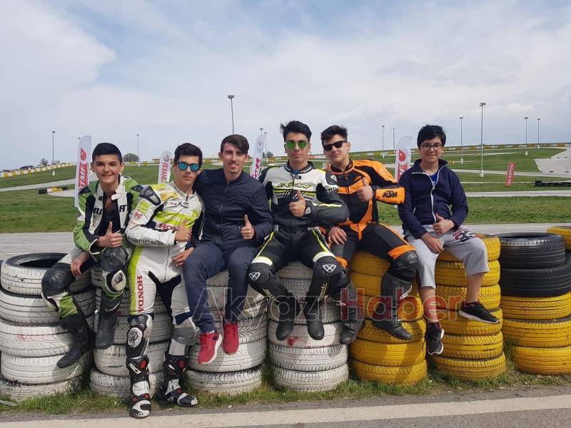 TÜRKİYE SÜPERMOTO ŞAMPİYONASINA ADAPAZARI İMZASI