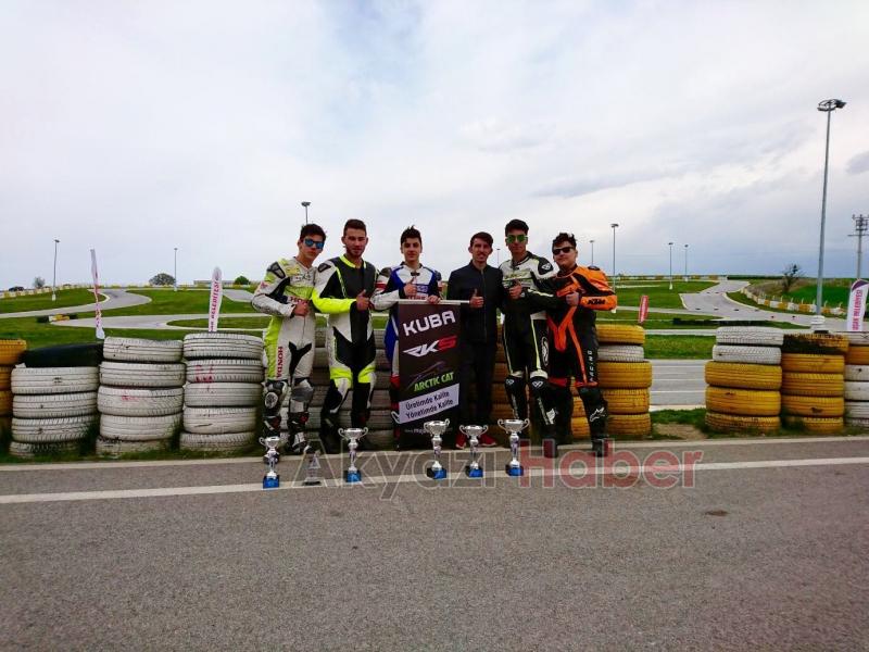 TÜRKİYE SÜPERMOTO ŞAMPİYONASINA ADAPAZARI İMZASI