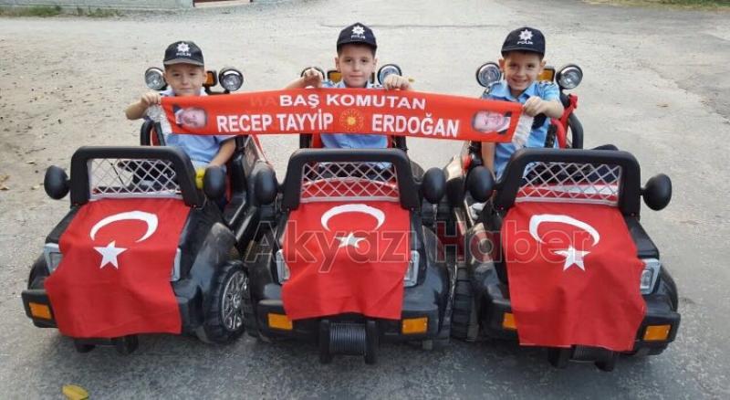 Üçüzlerden Polise Moral Desteği 