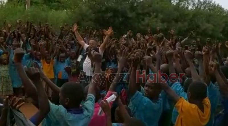 Uganda da Sakaryaspor coşkusu