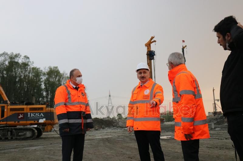 Ulaştırma Bakanı Akyazıda otoyol inşaatını inceledi