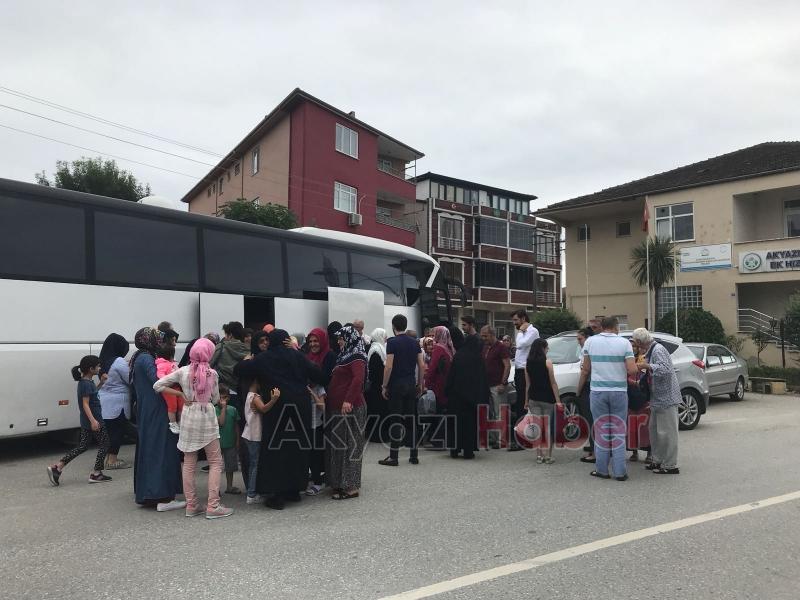 Umreciler Seçim için Erken Dönüş Yaptı