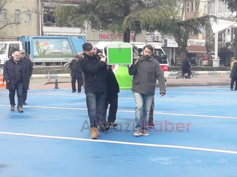 Akyazılı ünlü yönetmenin baba acısı