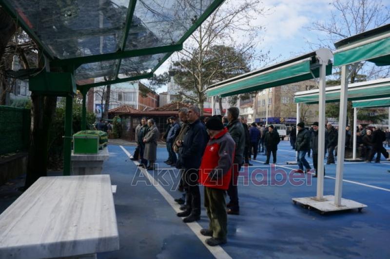 Akyazılı ünlü yönetmenin baba acısı