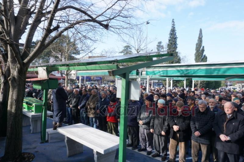 Akyazılı ünlü yönetmenin baba acısı