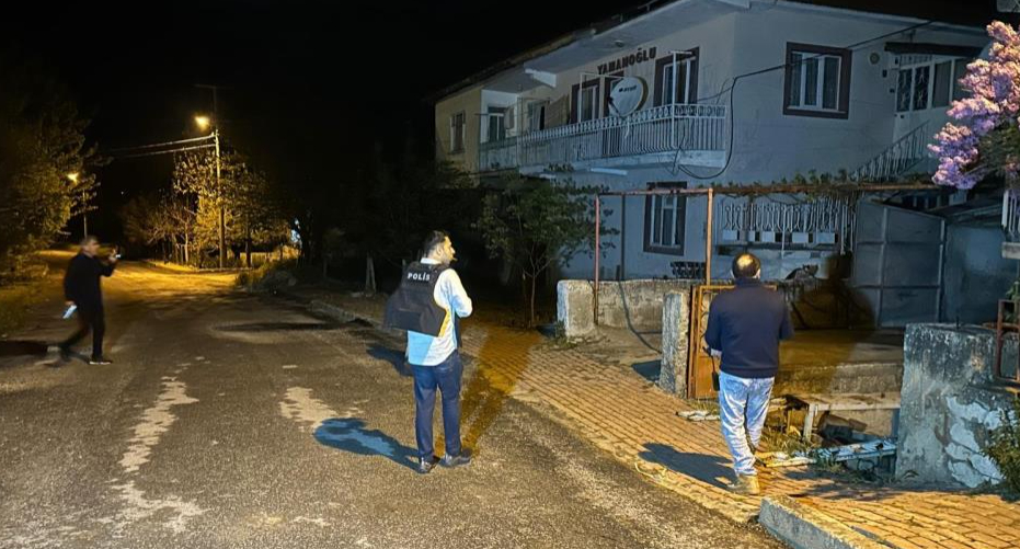 Uşak'ta ihbara giden polis ekiplerine ateş açıldı: 2 polis yaralı