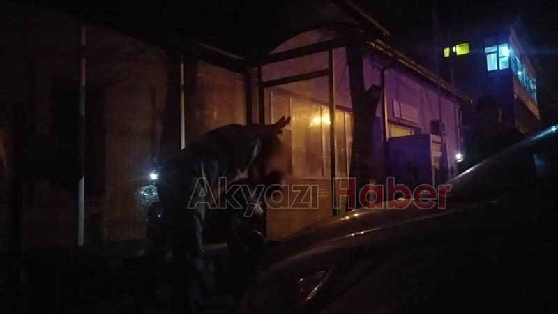 UYUŞTURUCU MADDE ALAN GENCİ SU DÖKEREK AYILTTI