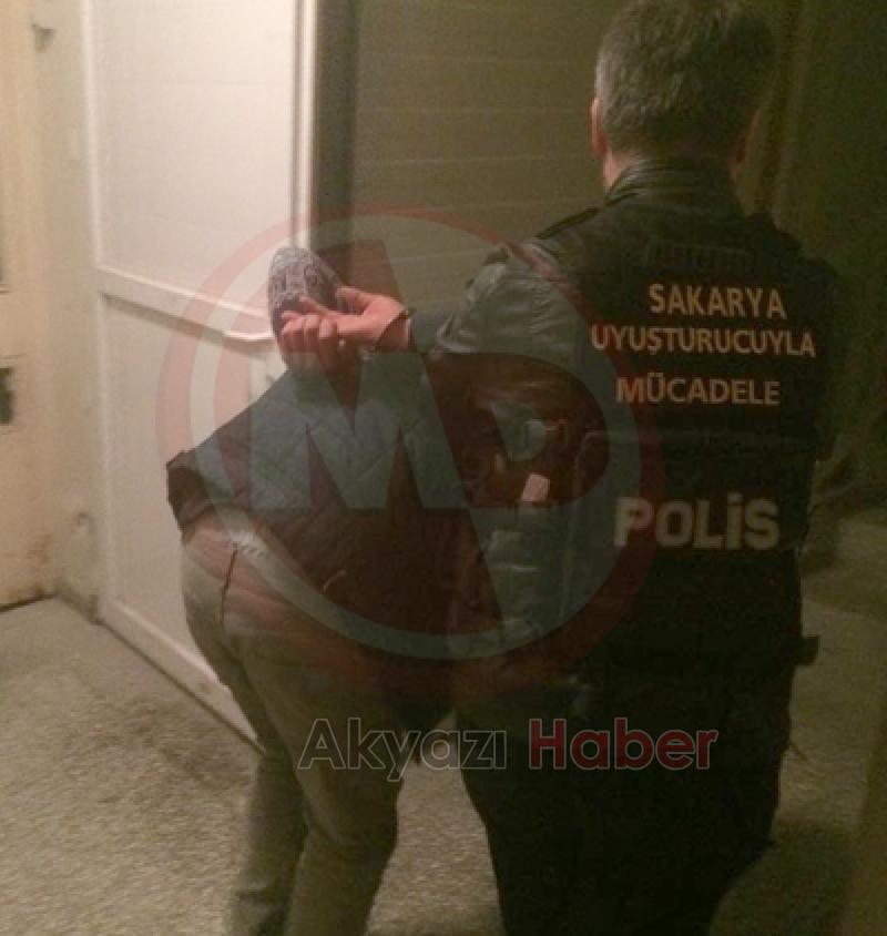 Uyuşturucu Satıcıları Suçüstü Yakalandı