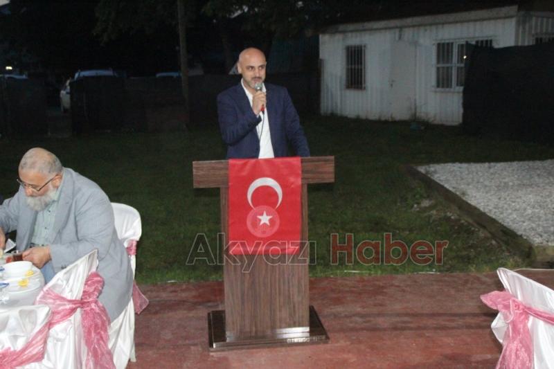 Vali Çoş Akyazılı Muhtarların İftarına Katıldı