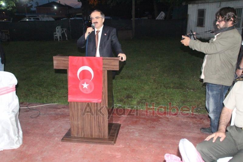 Vali Çoş Akyazılı Muhtarların İftarına Katıldı