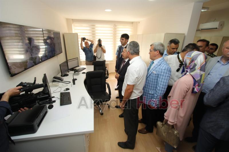 VALİ İRFAN BALKANLIOĞLU’NDAN AKYAZI’YA ZİYARET