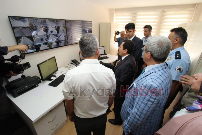 VALİ İRFAN BALKANLIOĞLU’NDAN AKYAZI’YA ZİYARET