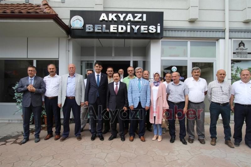 VALİ İRFAN BALKANLIOĞLU’NDAN AKYAZI’YA ZİYARET