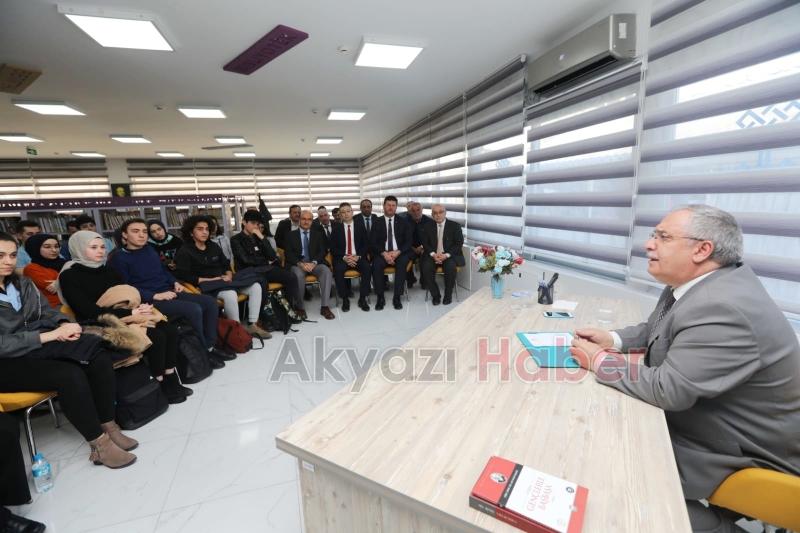 Vali Nayir Kütüphane Programları Söyleyişine katıldı