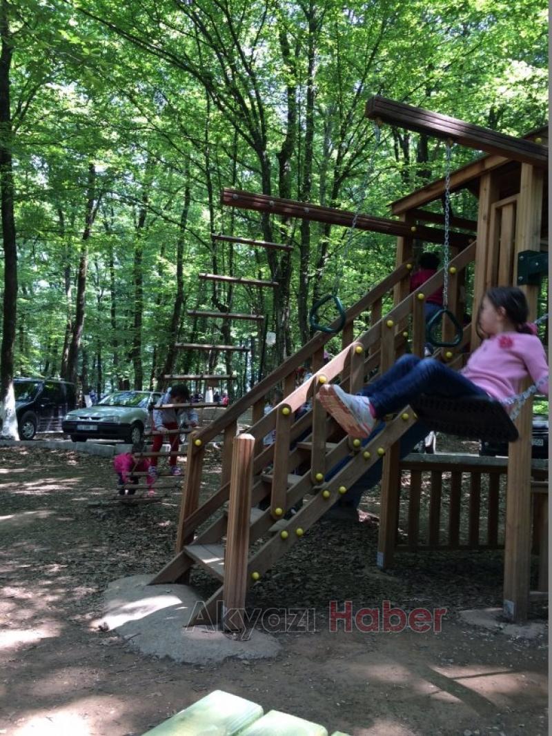 Vatandaş Tabiat Parkta Hizmetin Sefasını Sürüyor