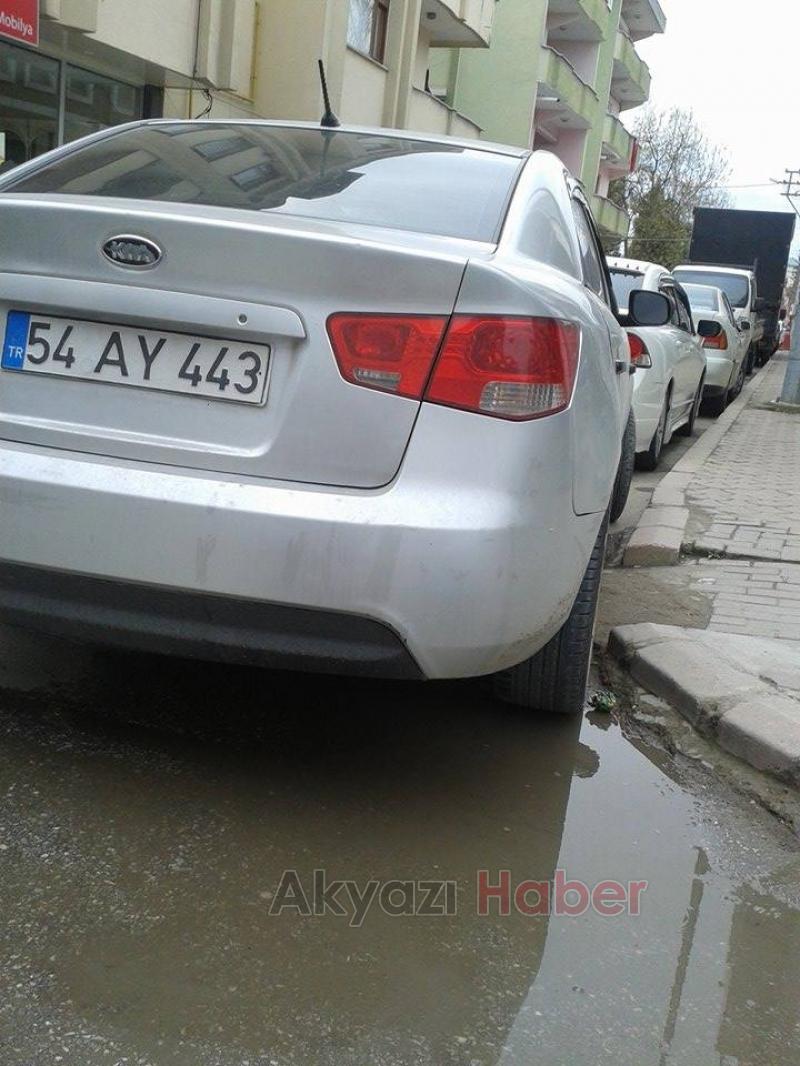 Vatandaşlar Kaldırım İşgaline Tepkili