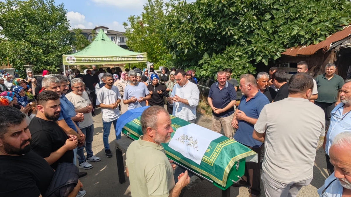 Vesile Tekin defnedildi
