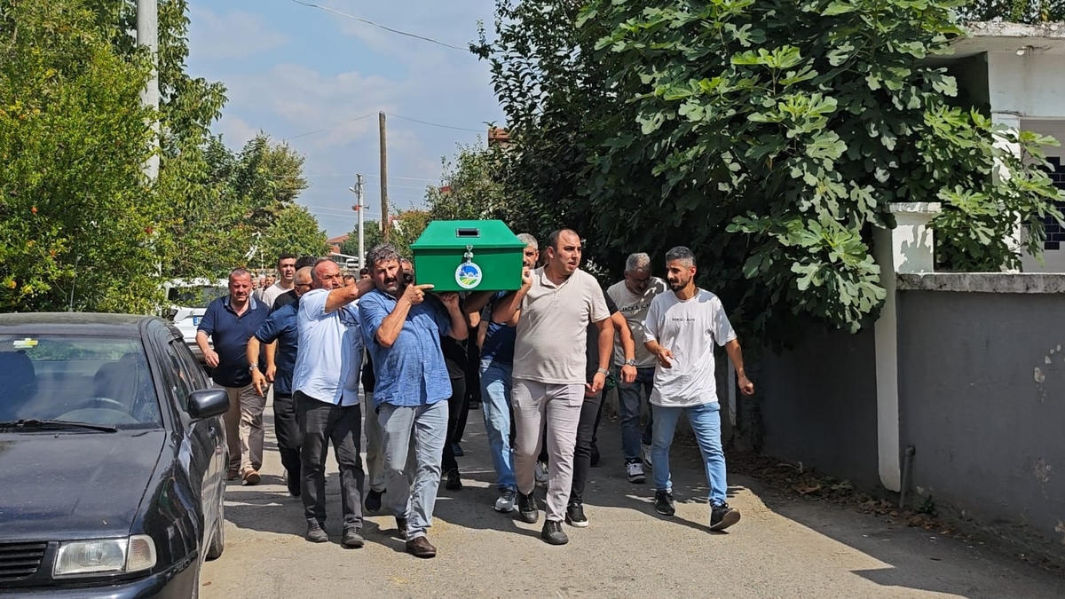 Vesile Tekin defnedildi