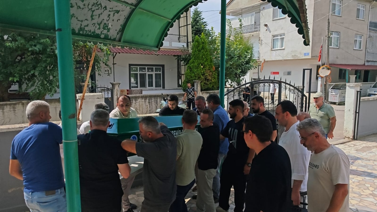 Vesile Tekin defnedildi