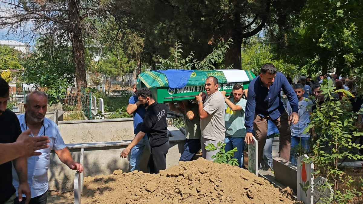 Vesile Tekin defnedildi