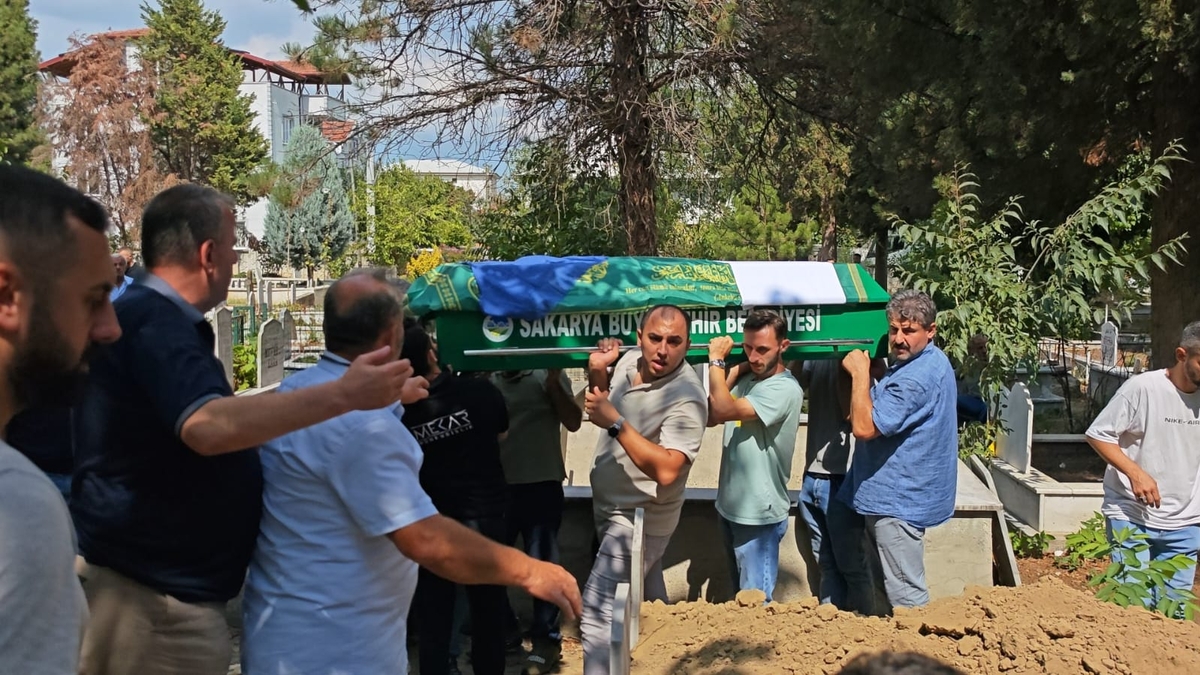 Vesile Tekin defnedildi