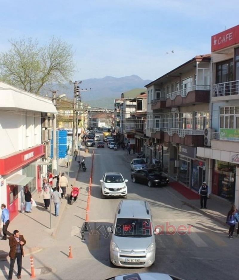 Yağcılar Caddesi Tekrar Çift Yönlü Trafiğe Açıldı