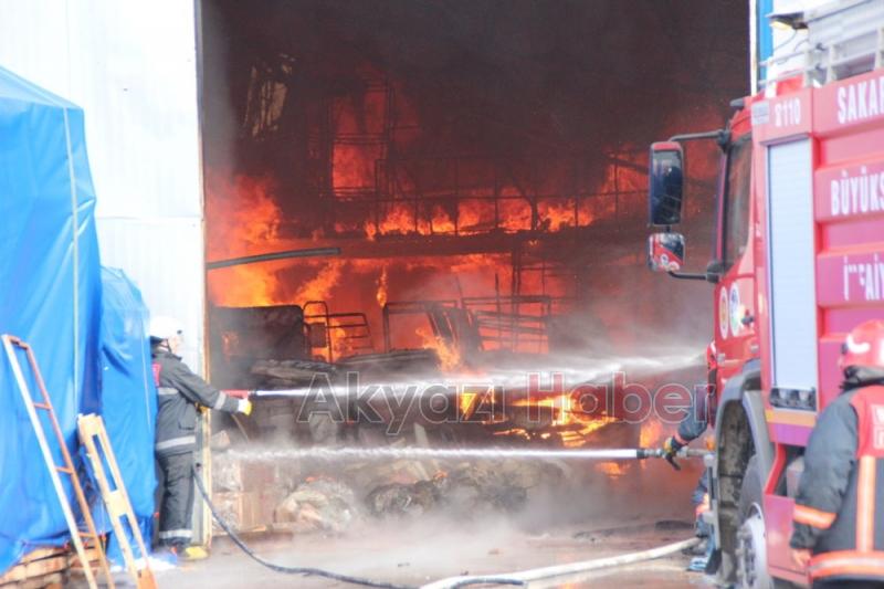 Yağcılar da Depo Yangını