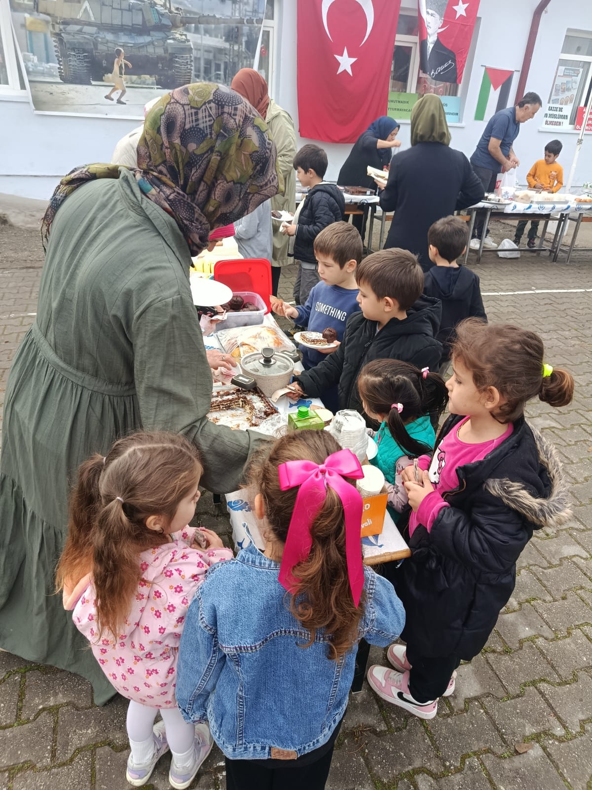 Yağcılar İlkokulu'ndan Gazze için kermes