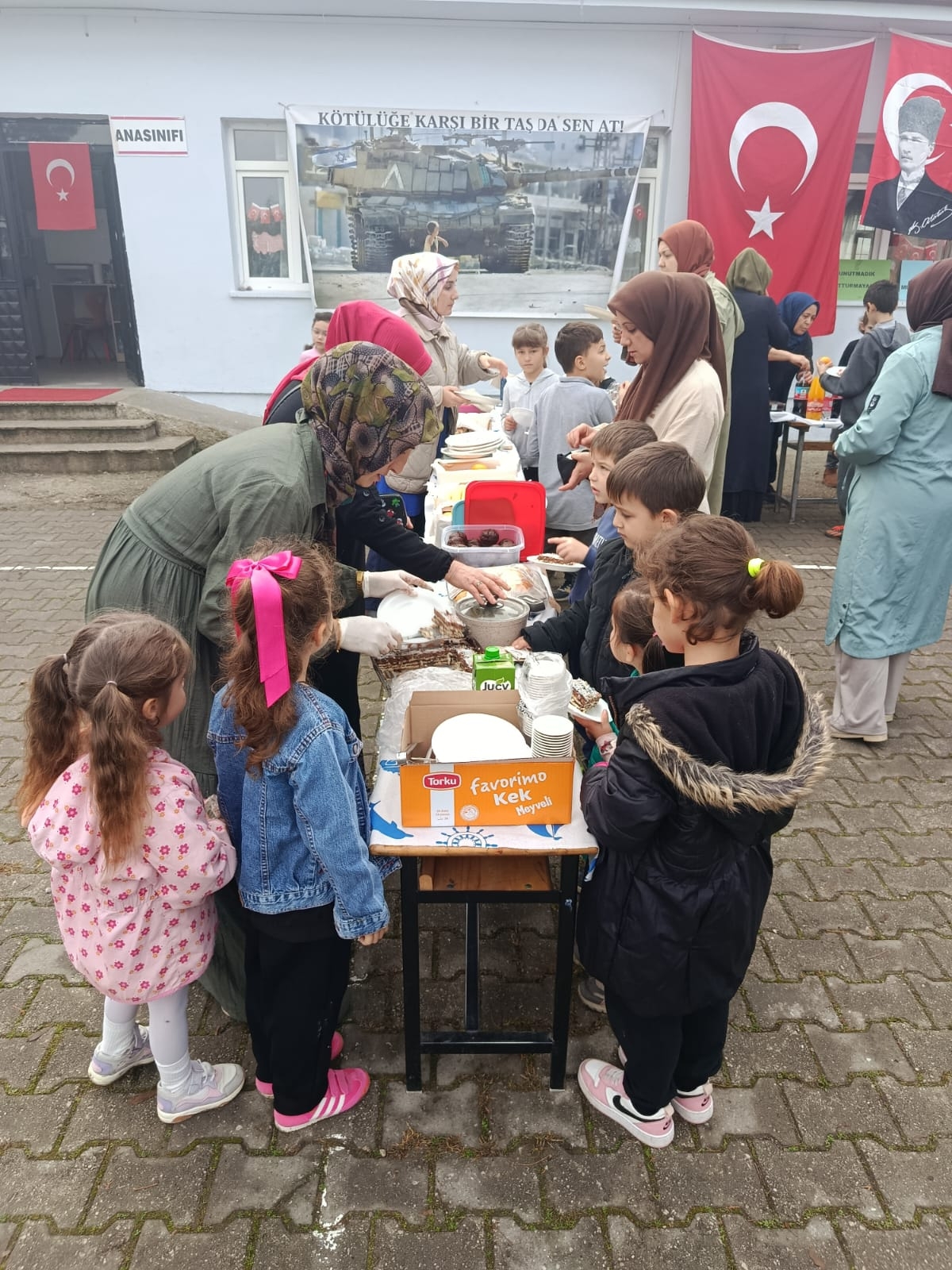 Yağcılar İlkokulu'ndan Gazze için kermes
