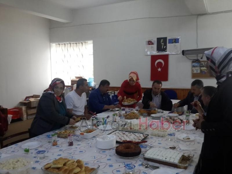 YAĞCILAR MAHALLESİNDE DİKİŞ KURSU SERGİSİ AÇILDI