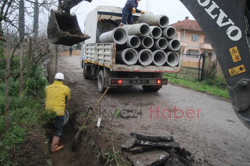 YAĞMUR SUYU HATTI VE KANAL TEMİZLEME ÇALIŞMALARI YIL BOYUNCA DEVAM EDİYOR