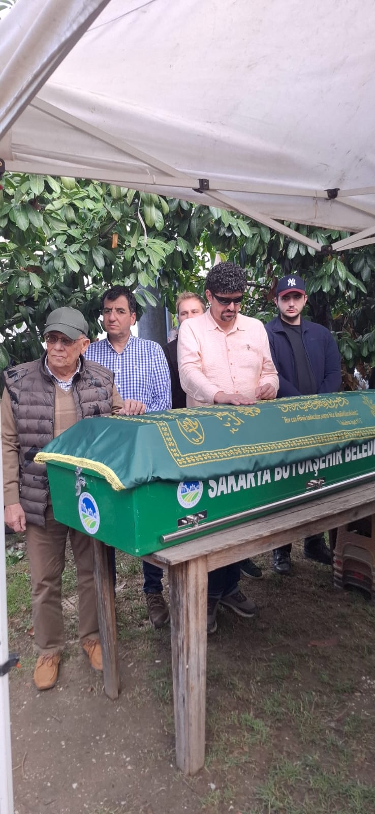 Yalçın Armağan Dualarla ebediyete uğurlandı. 