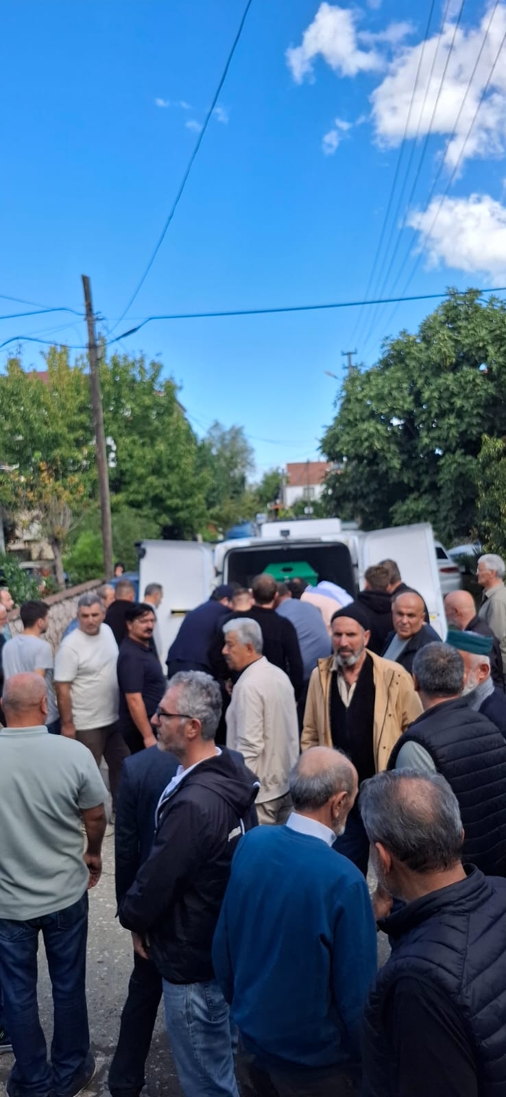 Yalçın Armağan Dualarla ebediyete uğurlandı. 