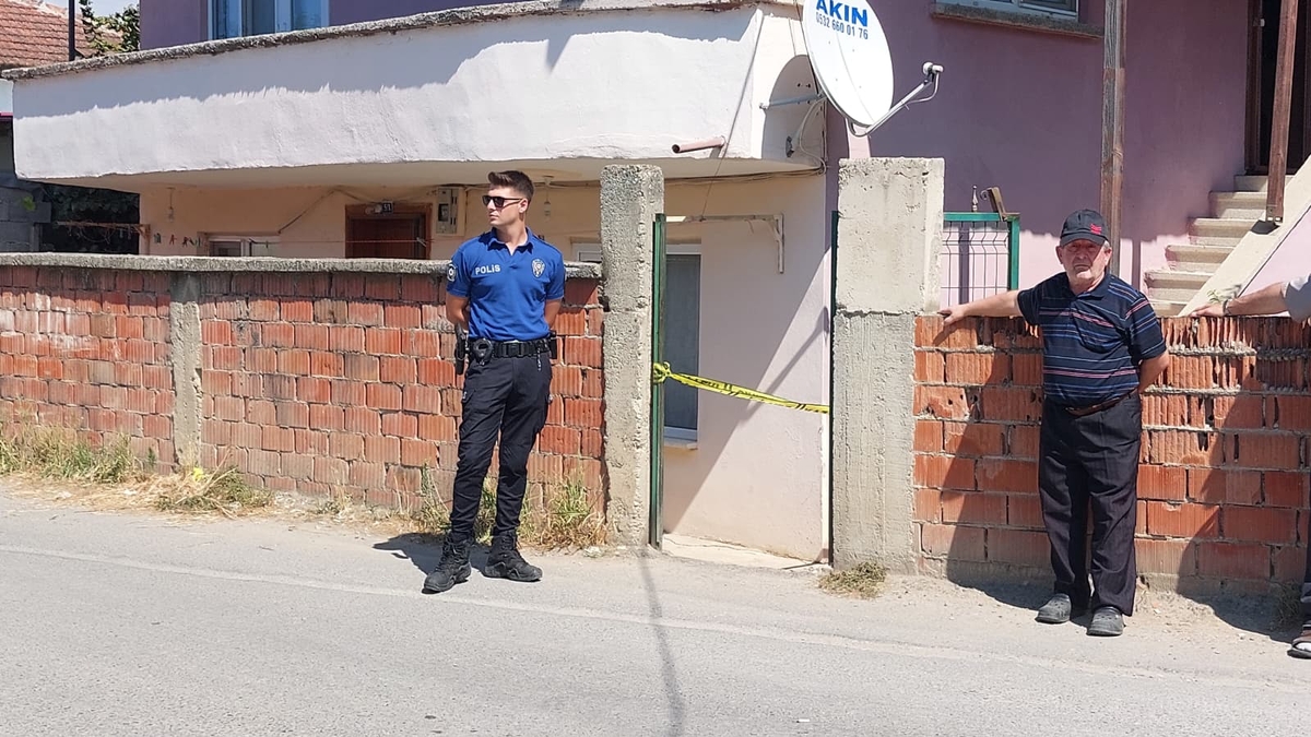 Yalnız yaşayan adam ölü bulundu