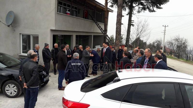 Yanan Eve Giderek Aileyi Ziyaret Ettiler